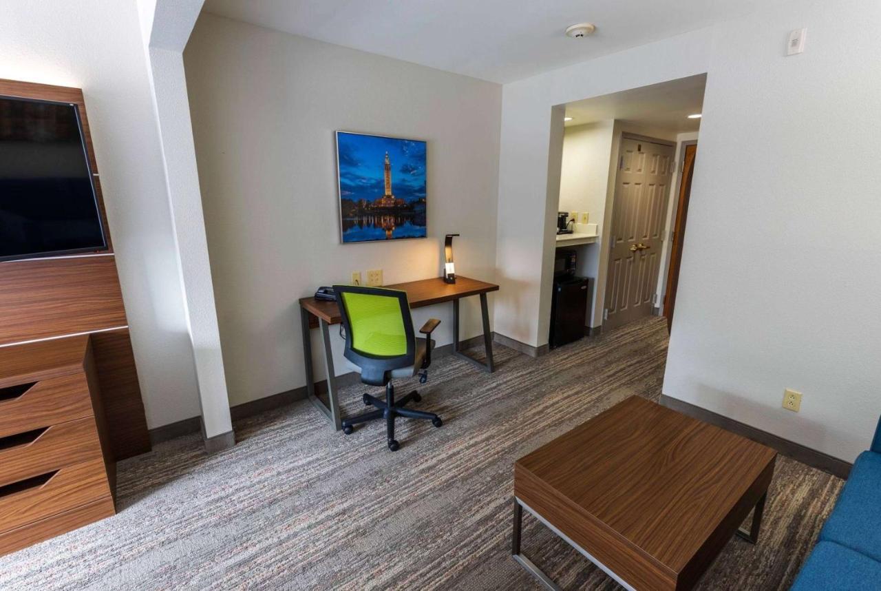 Wingate By Wyndham Lafayette Airport Hotel Exterior foto